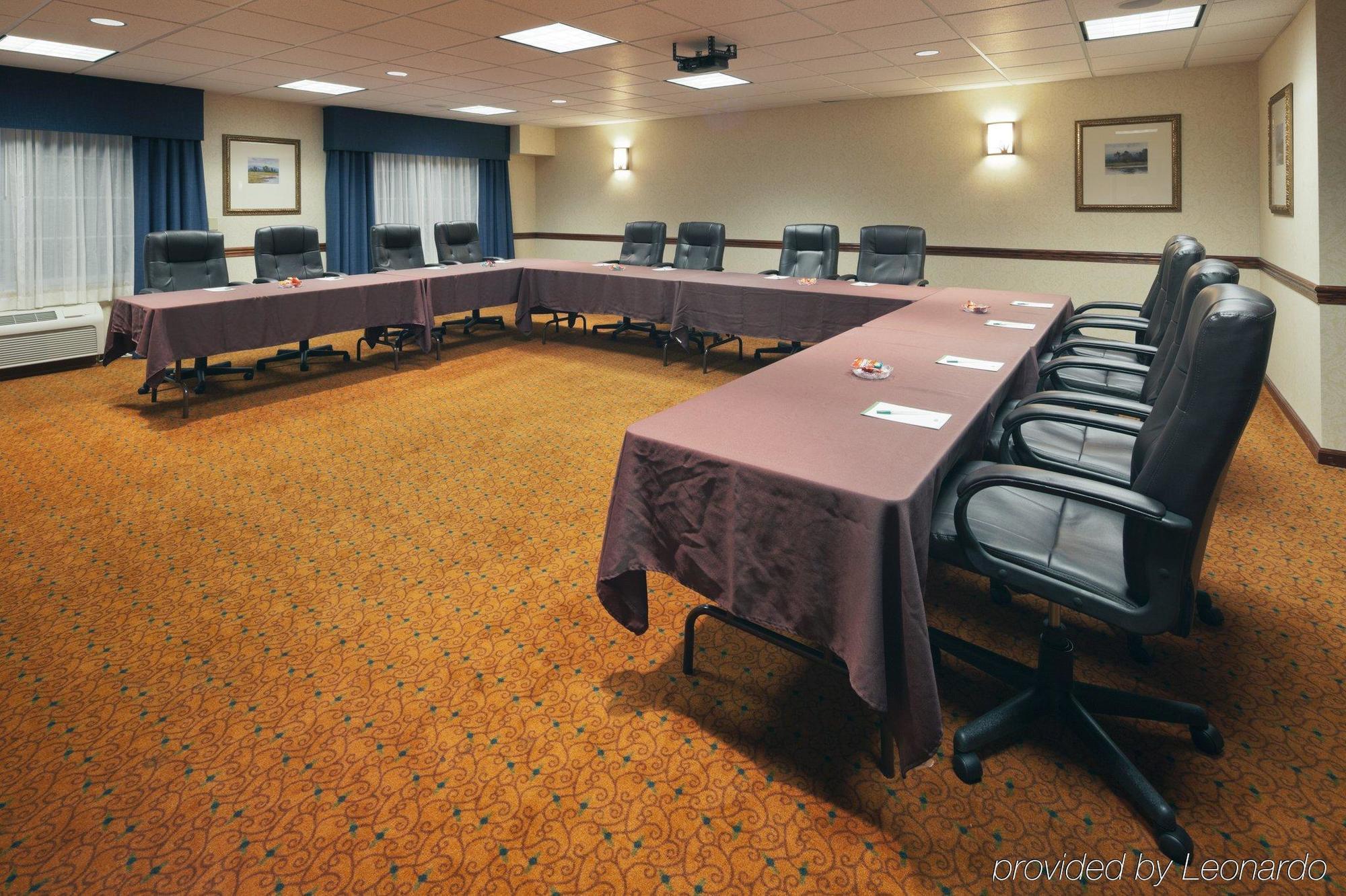 Country Inn & Suites By Radisson, Madison, Al Afaceri foto