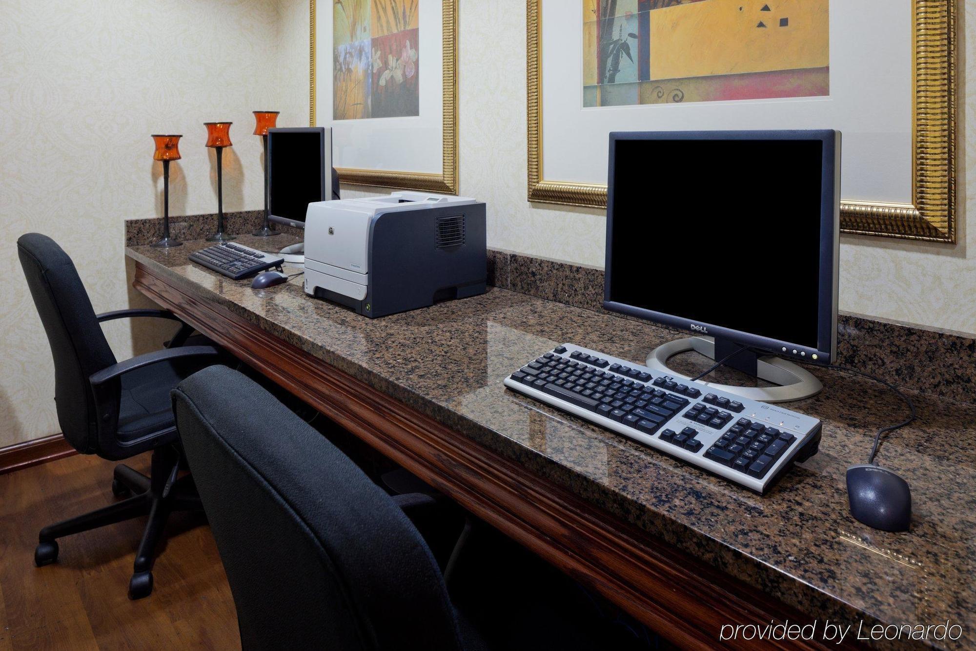 Country Inn & Suites By Radisson, Madison, Al Afaceri foto